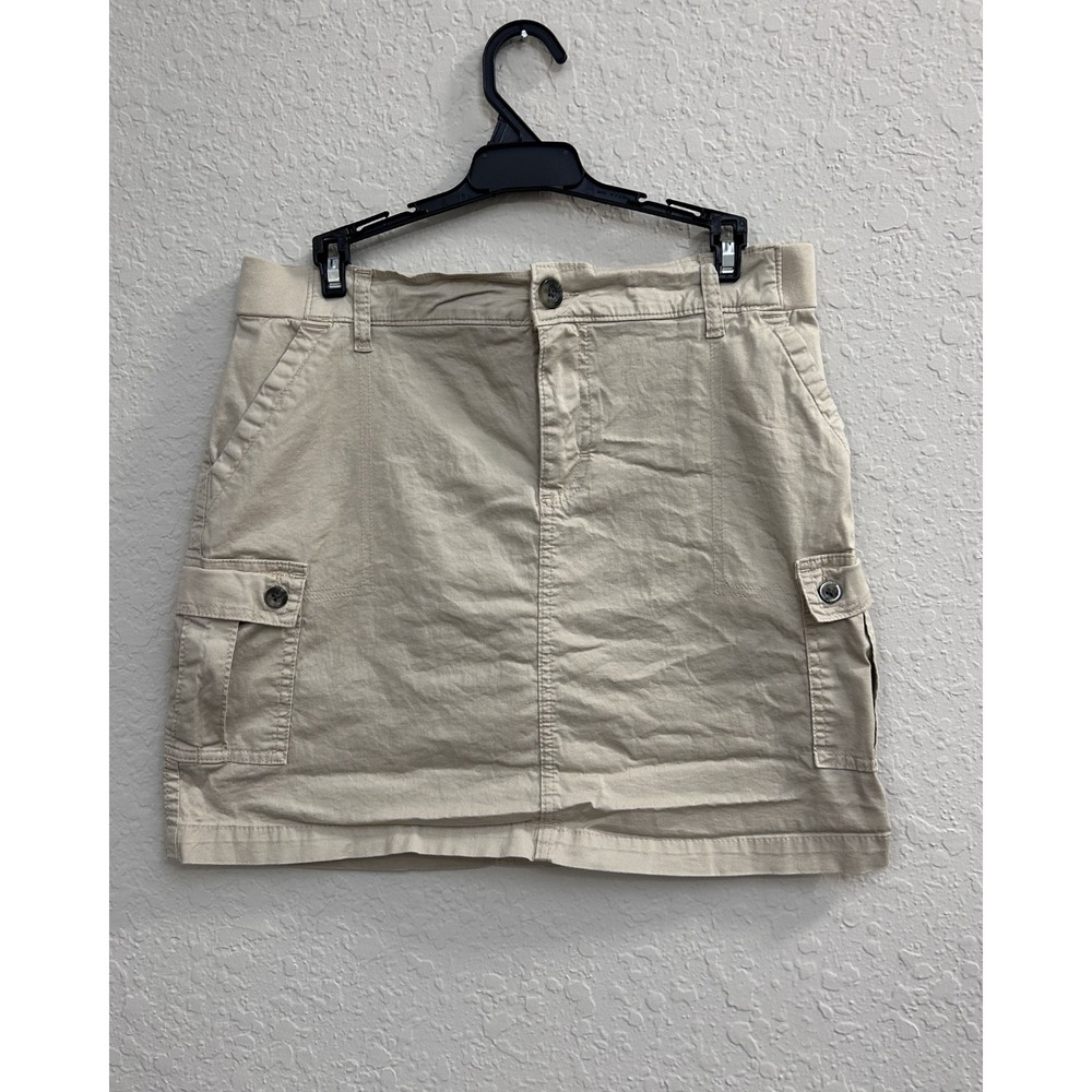 Vintage‎ 2000s/ Y2K Woman's  Lee Beige Cargo Mini Skort (Size: M)